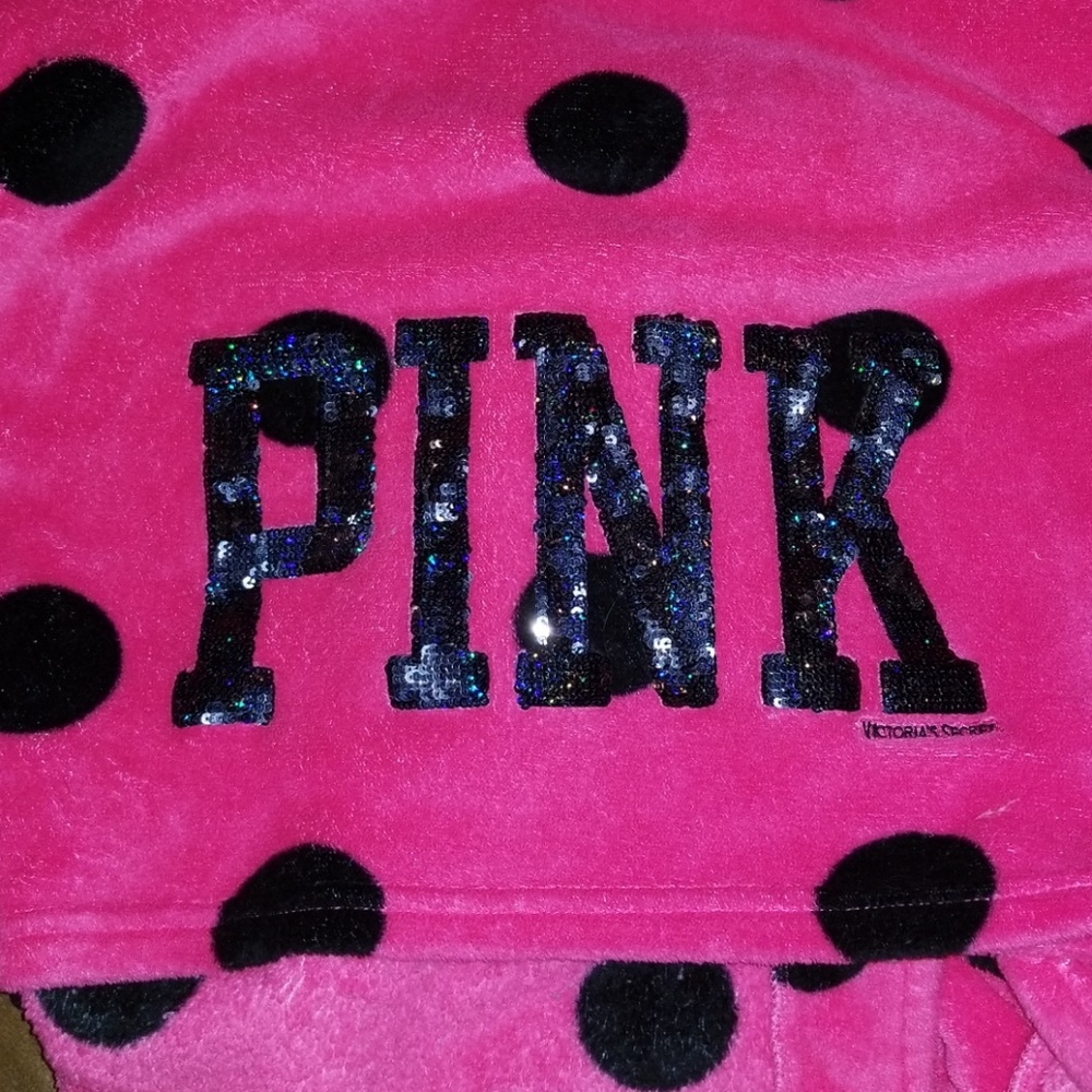 Pink victorias secret bathrobe